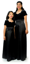 Load image into Gallery viewer, Stephanie Sweetheart Neckline With Empire Waist Cousins Formal Wear
